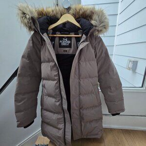 Aritzia TNA powder parka - midlength LIKE NEW worn once